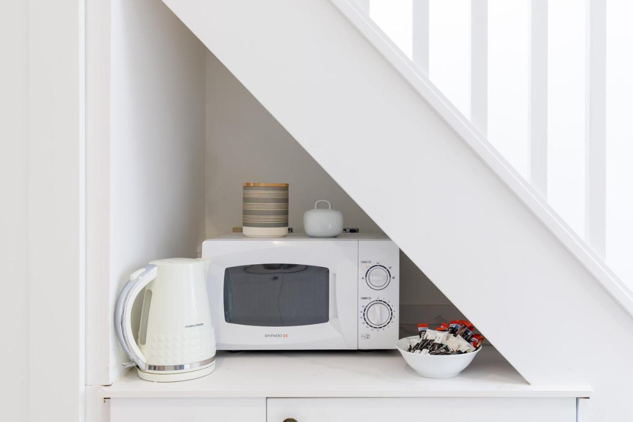 Central Quiet Cottage. Walk To Shops, Bars & Beach Hove Exterior foto